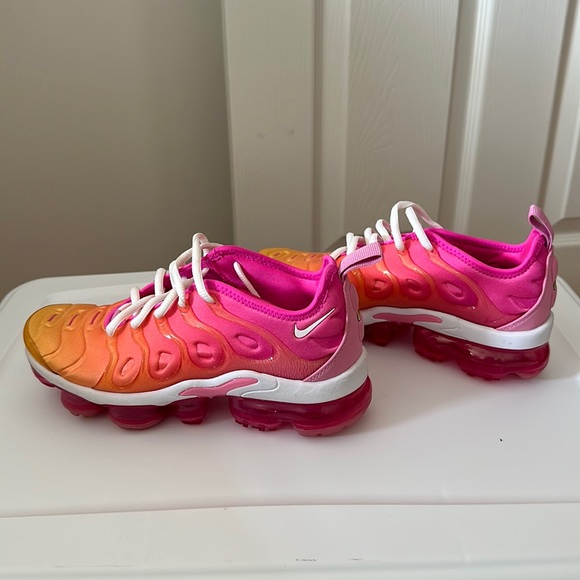 Nike Vapormax Plus - Picture 1 of 4